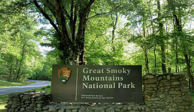 Great Smoky Mountains Shutdown Spoils Spectacular Seasonal Showcase in Gatlinburg