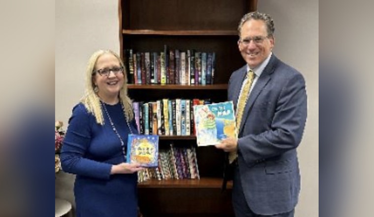 Hamilton County Judicial Center Introduces Little Free Courthouse Library for Visitors
