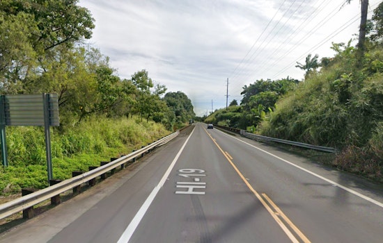 Hele-On Bus Plunges Down Embankment in Laupāhoehoe, Injures Passengers, Sparks Police Investigation