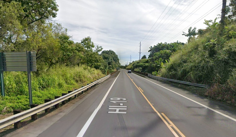 Hele-On Bus Plunges Down Embankment in Laupāhoehoe, Injures Passengers, Sparks Police Investigation
