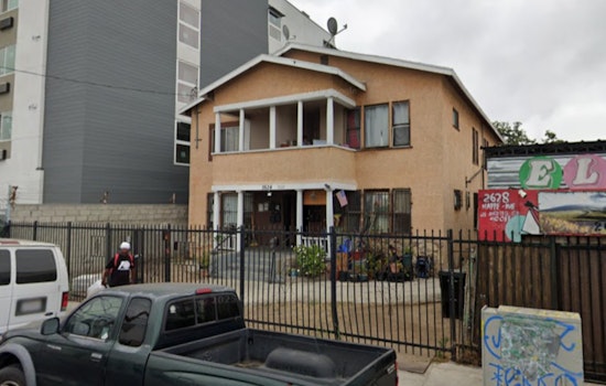 Heroic Rescue by Los Angeles Firefighters Saves Six from South L.A. Apartment Blaze