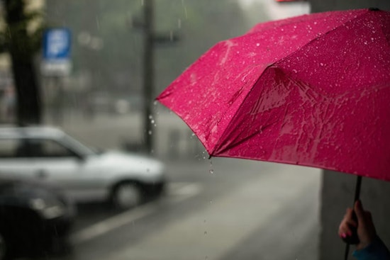 Honolulu Braces for Showers as Unstable Clouds Arrive, Kilauea Volcano Poses Ongoing Ashfall Risk on Big Island