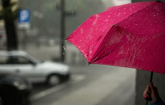Honolulu Braces for Showers as Unstable Clouds Arrive, Kilauea Volcano Poses Ongoing Ashfall Risk on Big Island