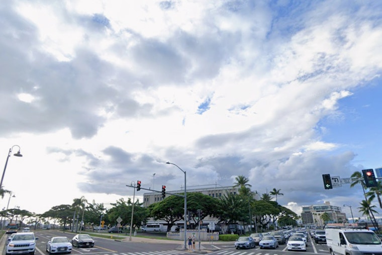 Honolulu Forecasts a Blend of Sunshine and Showers as First Cold Front of Season Looms