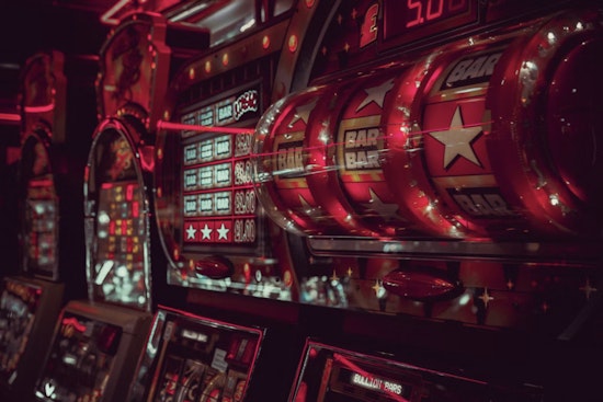 Horseshoe Casino Indianapolis Dealers Strike for Union Recognition Amidst Federal Shutdown