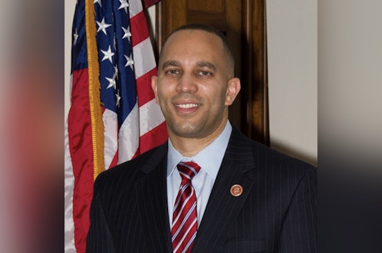 House Democratic Leader Hakeem Jeffries Endorses Zohran Mamdani for NYC Mayor Ahead of Early Voting