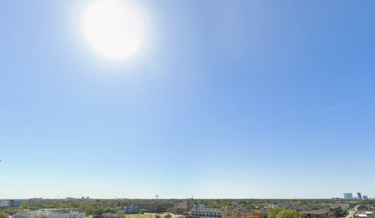 Houston Braces for Unseasonably Warm Weekend as Temperatures Soar and Air Quality Alert Issued