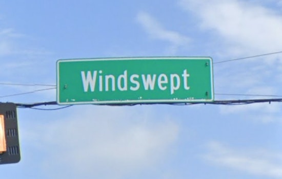 Houston Fire Department Responds to Accidental Apartment Blaze on Windswept Lane