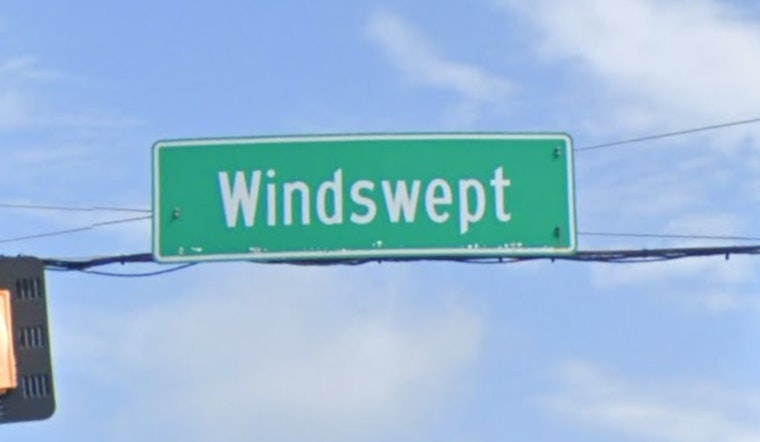 Houston Fire Department Responds to Accidental Apartment Blaze on Windswept Lane