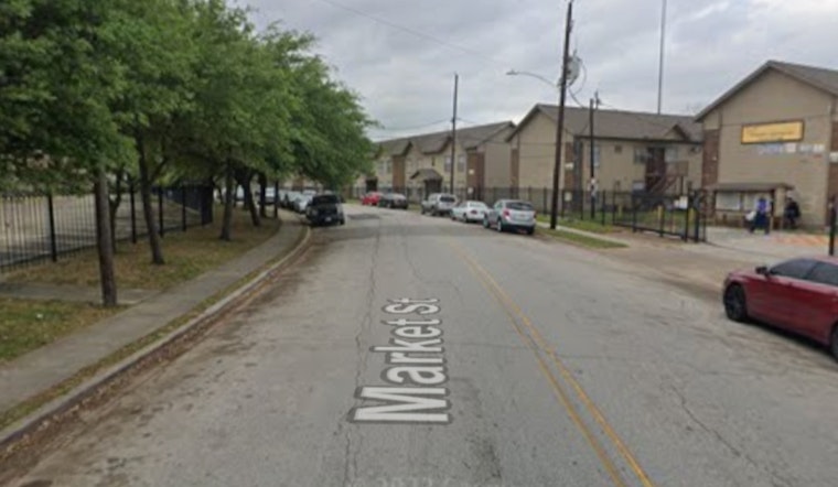 Houston Firefighters Rescue Residents from Blazing Apartment Complex in Fifth Ward, Wheatley Manor Also Struck by Fire