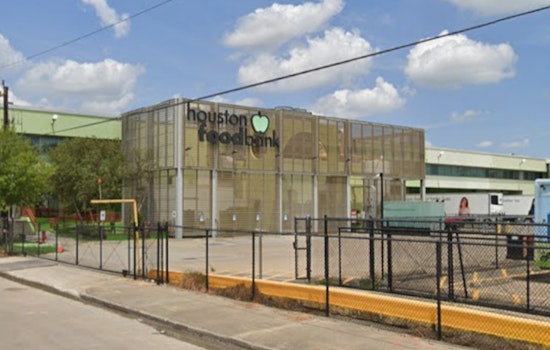 Houston Food Banks in 'Crisis Mode' as SNAP Cuts Bite, Houstonians Rally Amid National Food Insecurity Fears