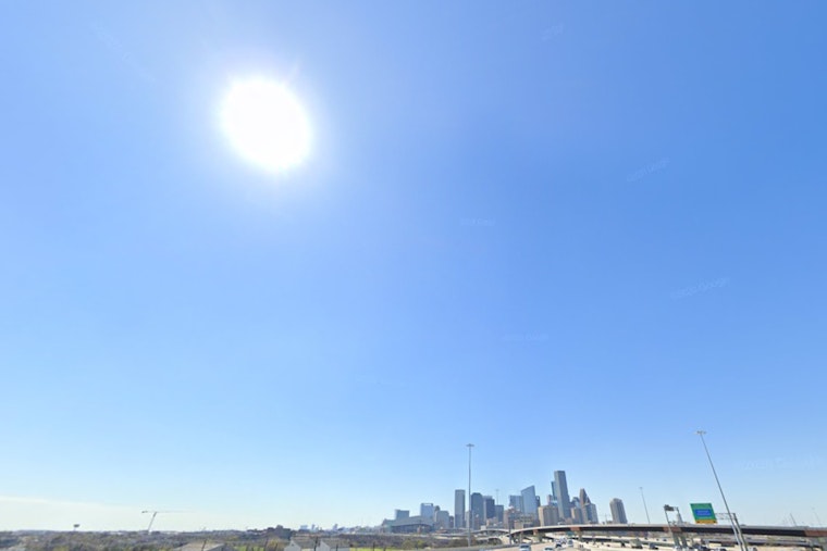 Houston Grapples with Near-Record Heat as Fall Begins, No Relief in Sight Despite Tropical Activity