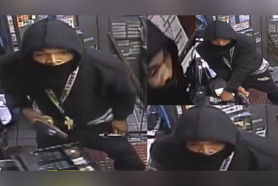 Houston Police Hunt for Armed Suspect in Duo of Aggravated Robberies in Southeast Houston
