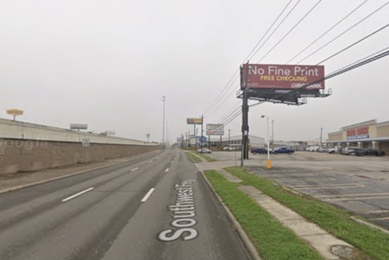 Houston Police Investigate Fatal Shooting on Southwest Freeway as Woman Killed and Man Injured