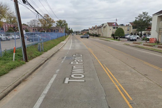 Houston Police Investigating Fatal Shooting at Town Park Drive Apartment Complex