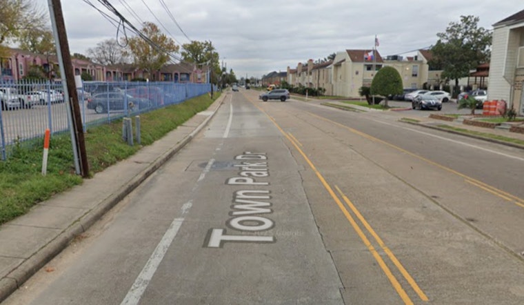 Houston Police Investigating Fatal Shooting at Town Park Drive Apartment Complex