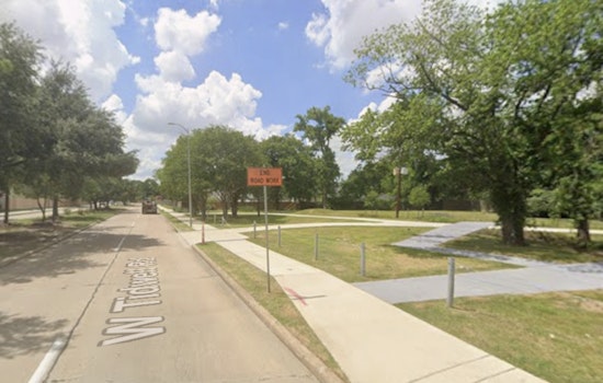 Houston Police Probe Late-Night Shooting at Tidwell Park, Man Critically Injured