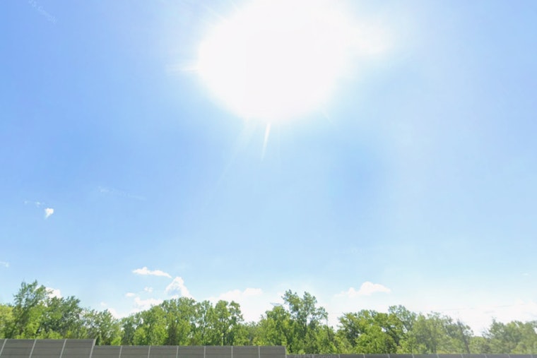 Indianapolis Weather Shows Sunny Weekend Ahead as Stormy Conditions Loom for the Work Week