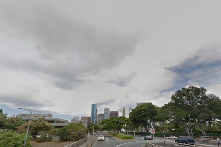 Intermittent Showers and Possible Thunderstorms in Store for Honolulu and Kauai
