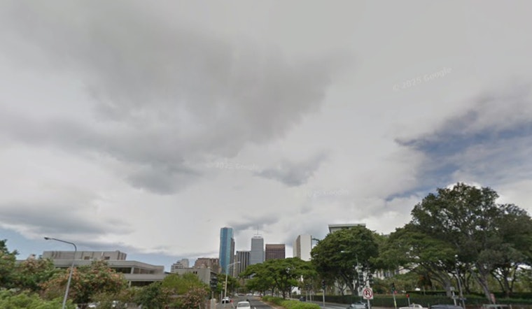 Intermittent Showers and Possible Thunderstorms in Store for Honolulu and Kauai