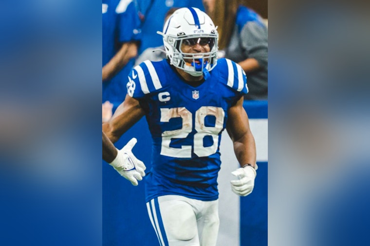 Jonathan Taylor Leads Indianapolis Colts to Stunning 40-6 Victory Over Las Vegas Raiders at Home