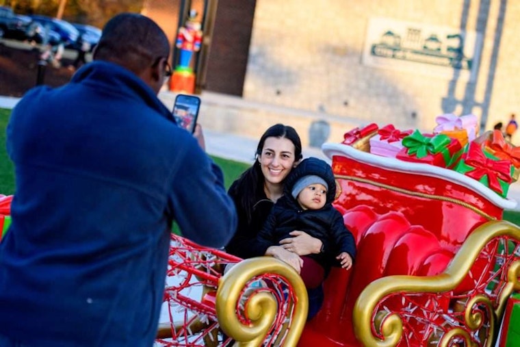 Kennesaw Lights Up the Season with Holly Days Festivities and Charitable Acts