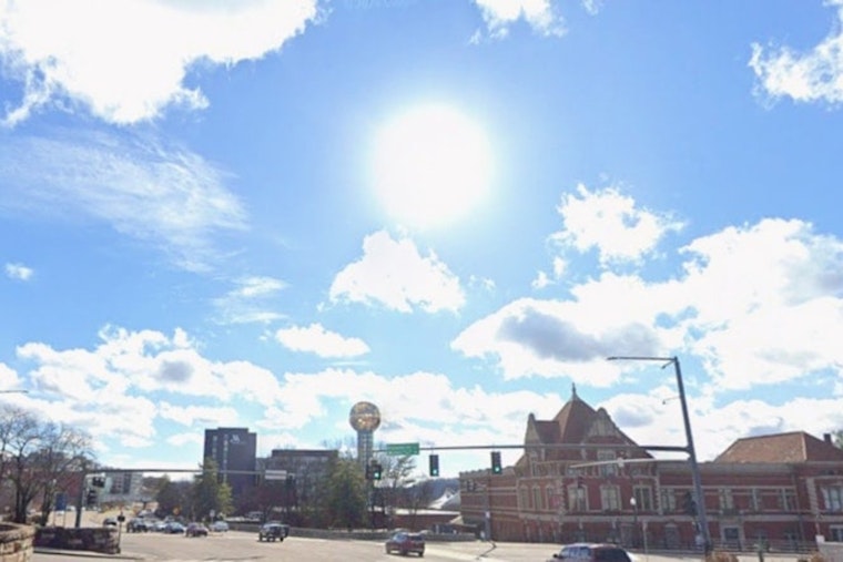 Knoxville Braces for Thunderstorms and Gusty Winds, National Weather Service Advises Caution