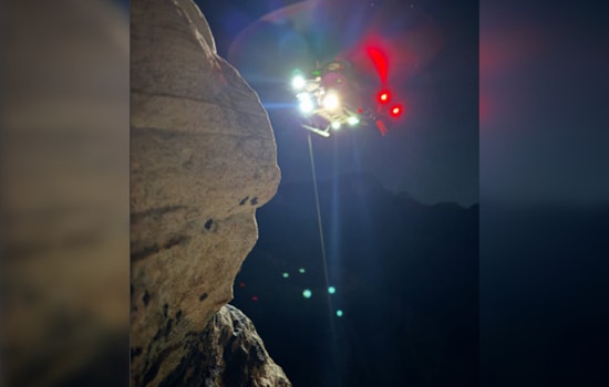 Las Vegas Rescue Team Successfully Airlifts Stranded Climbers from Red Rock Canyons