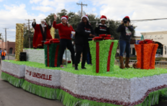 Lewisville Invites Participants for the Upcoming Old Town Holiday Stroll Christmas Parade