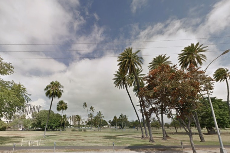 Light Winds and Scattered Showers Continue in Honolulu, Trade Winds to Return Over the Weekend