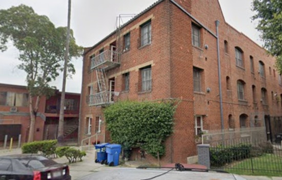 Los Angeles Firefighters Achieve Rapid Knockdown of Westlake Apartment Fire; Arson Investigation Underway
