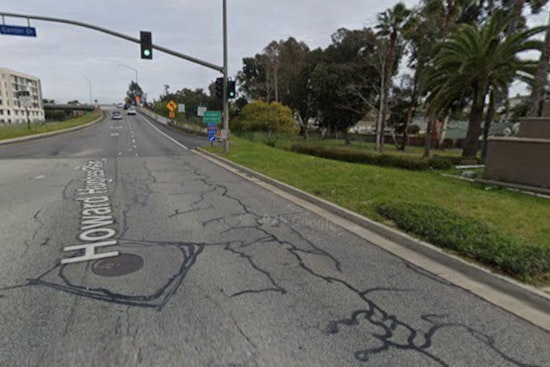 Los Angeles Firefighters Douse Grass Fire Near Howard Hughes Parkway, No Injuries Reported