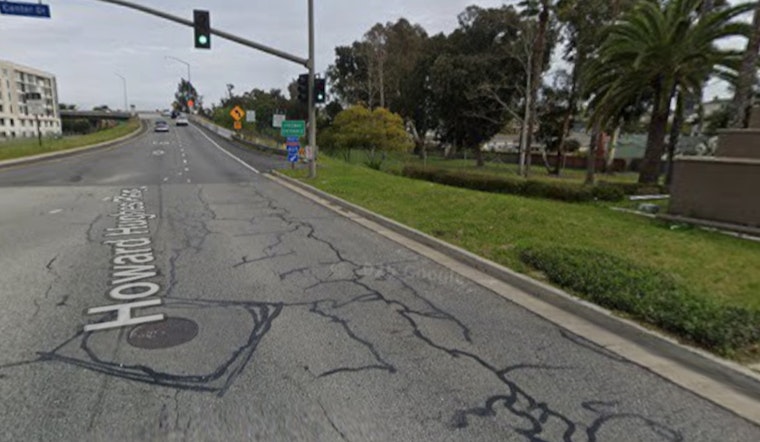 Los Angeles Firefighters Douse Grass Fire Near Howard Hughes Parkway, No Injuries Reported