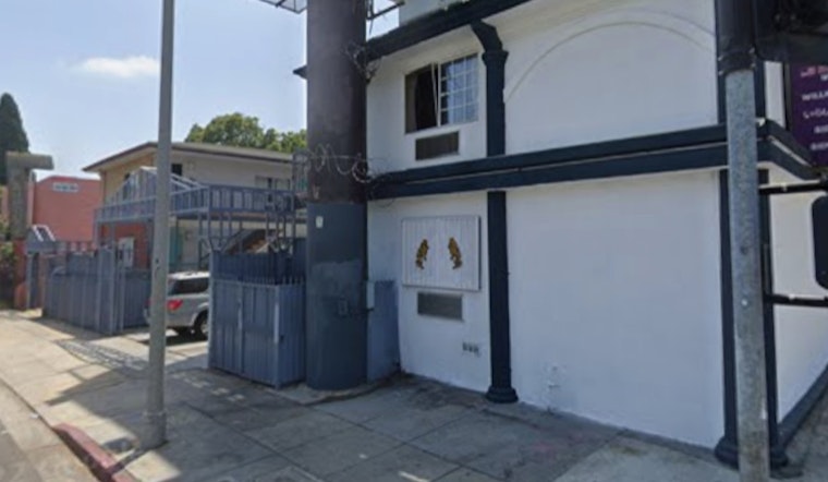 Los Angeles Firefighters Tame Blaze at Hollywood Residence, No Injuries Reported