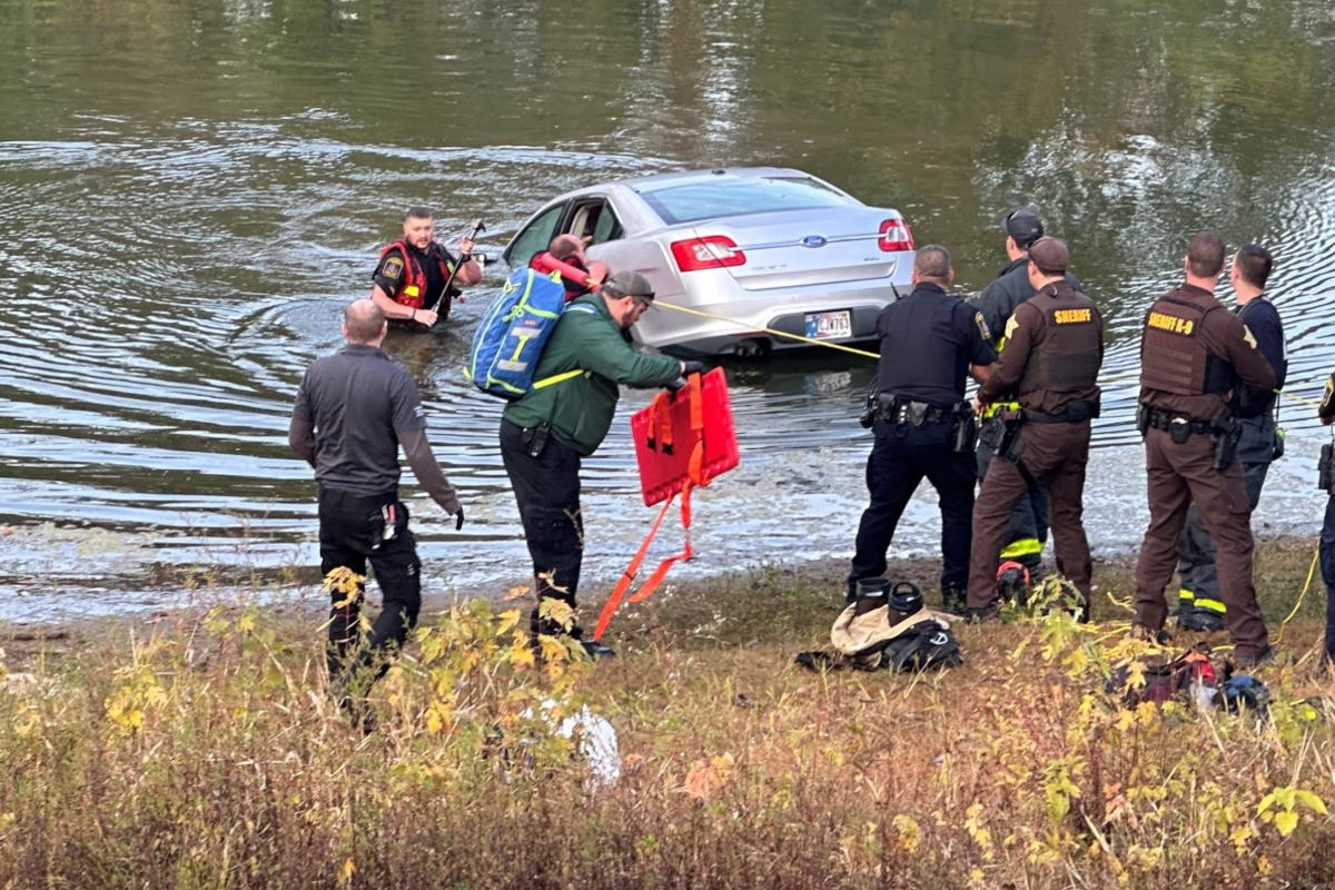Man Rescued from Submerged Vehicle by First Responders in Columbus,