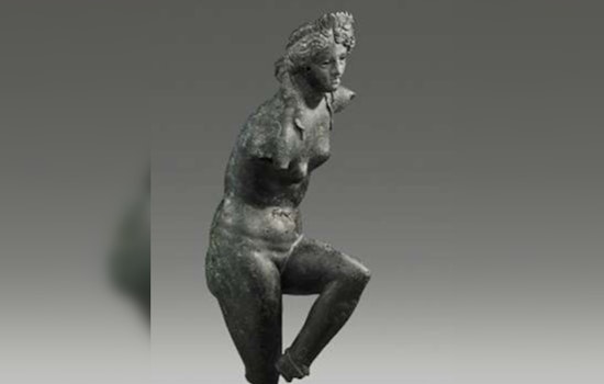 Manhattan D.A. Oversees Return of Stolen Artifacts to Poland and Italy Amid Investigation into Historical Looting