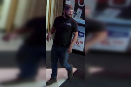 Mankato Authorities Seek Public Assistance in Locating Hit-and-Run Suspect After Non-Fatal Collision