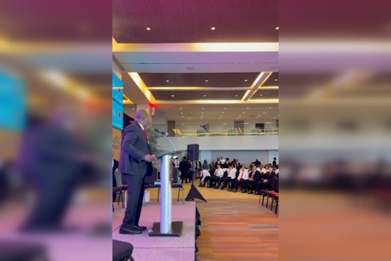 Miami Dolphins and 5000 Role Models of Excellence Project Host Event to Strengthen Bonds Between South Florida Youth and Police