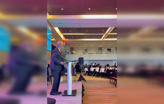 Miami Dolphins and 5000 Role Models of Excellence Project Host Event to Strengthen Bonds Between South Florida Youth and Police
