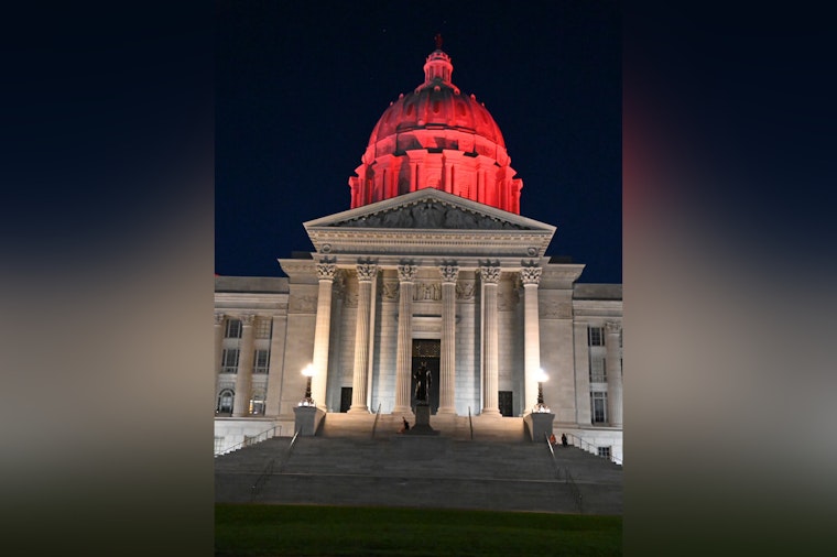 Missouri Capitol Dome Glows Red to Honor Fallen Firefighters as Governor Kehoe Declares Fire Service Memorial Day