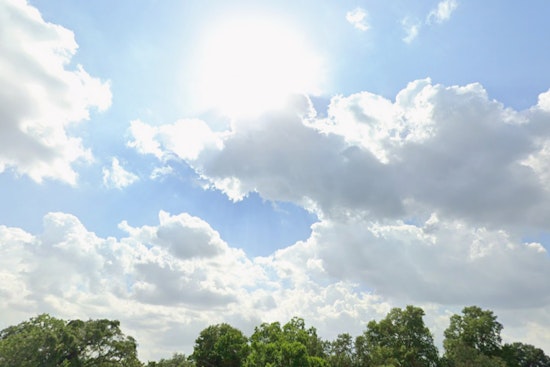 Mixed Bag of Sunshine and Storms Ahead for Tampa Residents, Forecasts Show