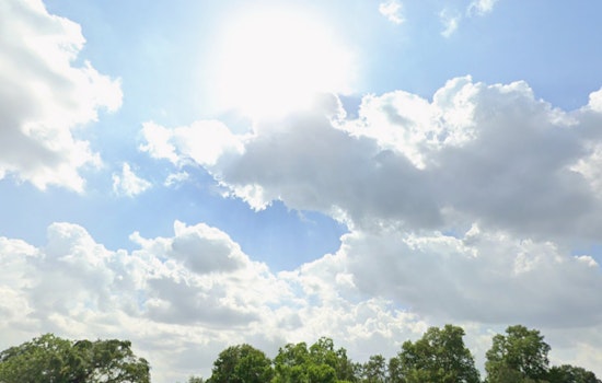 Mixed Bag of Sunshine and Storms Ahead for Tampa Residents, Forecasts Show