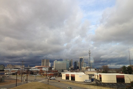 Nashville Braces for Chilly Winds and Possible Showers; Sunny Outlook for the Weekend Ahead