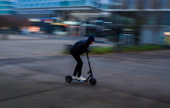 New 15 MPH Speed Limit for E-Bikes and Scooters Takes Effect in NYC Amid Safety Concerns