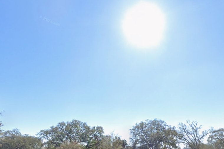 New Orleans Faces a Week of Sunshine with Weekend Showers Expected