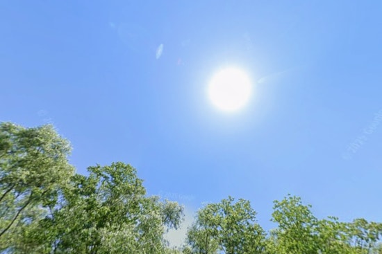New Orleans Forecast Shows Sunny Autumn Days with Mild Temperatures and Possible Weekend Showers