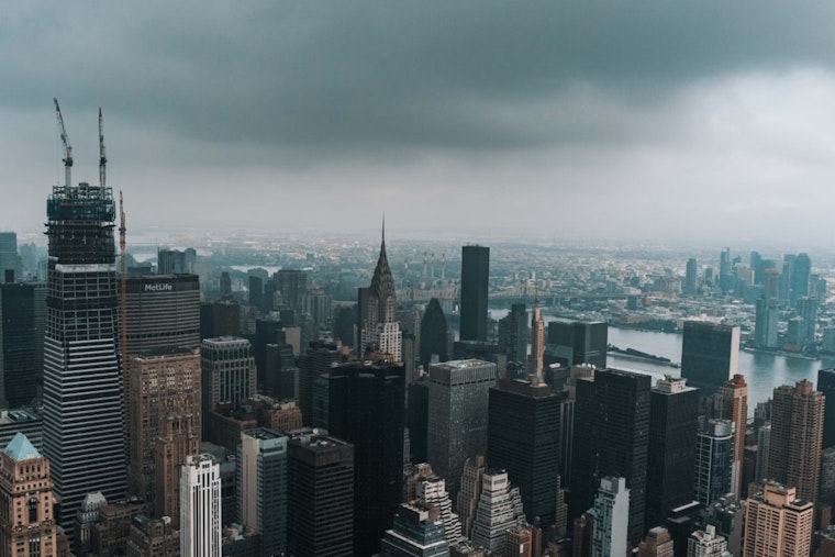 New York City Braces for Thunderstorms and Showers, Gale Forecasts Prompt Urban Flooding Concerns
