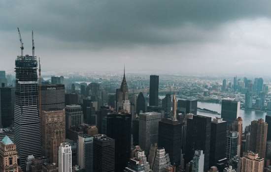 New York City Braces for Thunderstorms and Showers, Gale Forecasts Prompt Urban Flooding Concerns