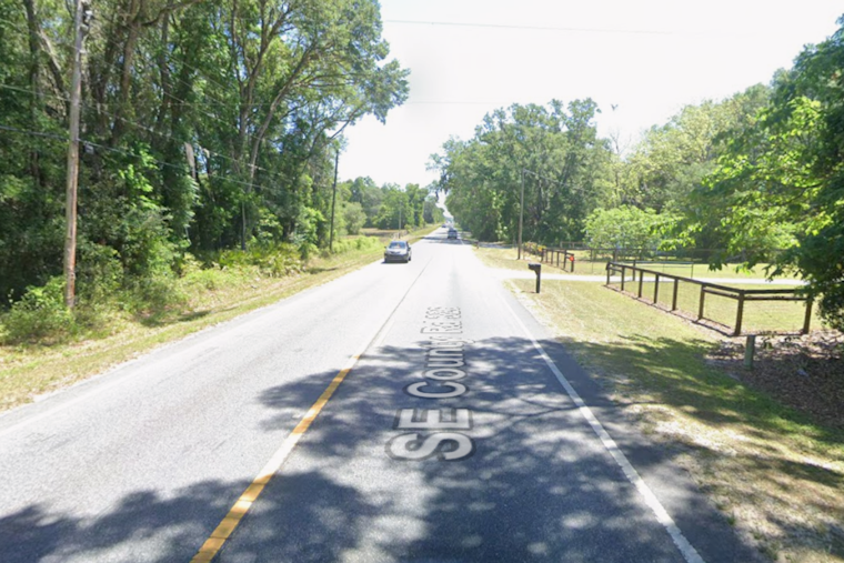 Ocala Cyclist Fatally Struck by Car on County Road 326 in Marion County