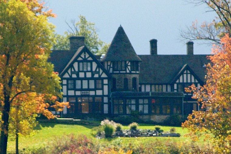 Ohio State Park Lodges Offer a Picturesque and Stress-Free Thanksgiving Feast Alternative